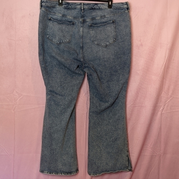 Old Navy Higher High Rise Flare Secret Smooth Pockets Jeans size 26 - Picture 4 of 8